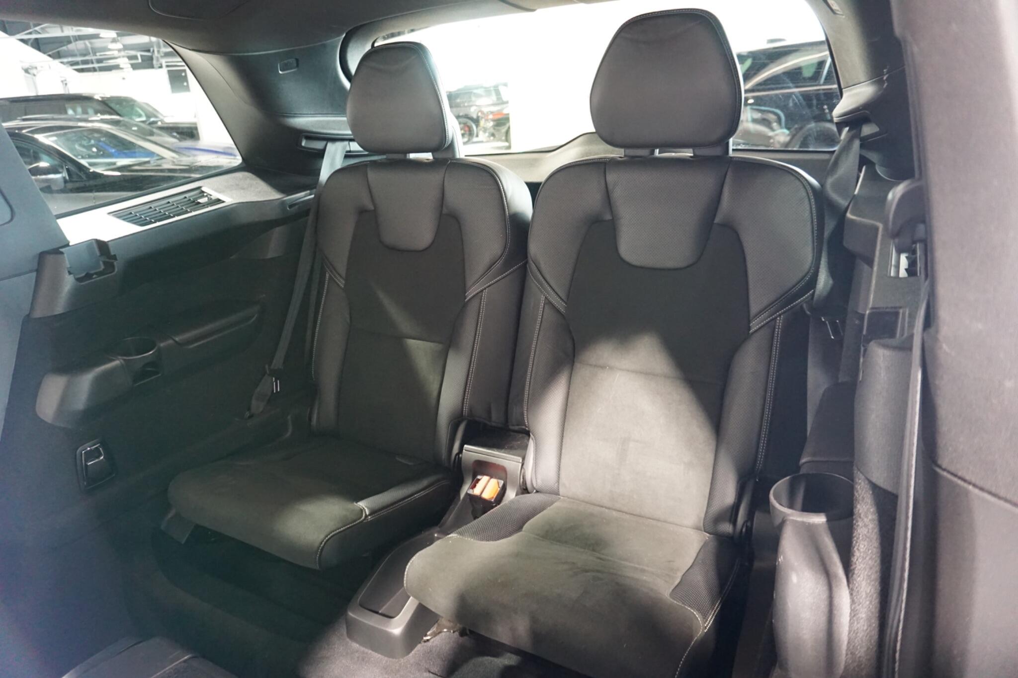 Volvo XC90 2.0 D5 PowerPulse R-Design SUV 5dr Diesel Auto 4WD Euro 6 (s/s) (235 ps)